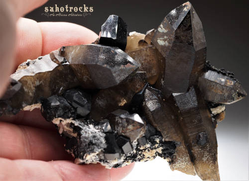 UNIVERSAL PROTECTOR Aegirine, Smokey Quartz Crystal, A-Feldspar - Mount Malosa, Malawi