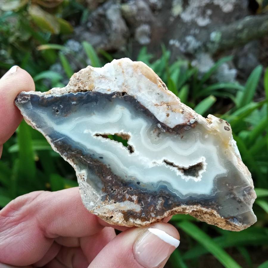 Agate Slice 9x5cm 74g, Masquerade Carnival Mask, Orange River Region, Northern Cape, South Africa