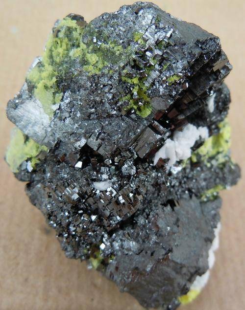 Kalahari manganese fields ettringite, calcite and bixbyite crystals on matrix-south africa-134g