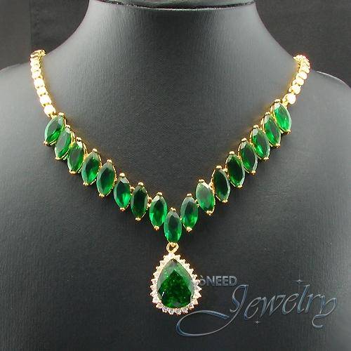 20~15mmx18 Green Emerald Pear Cut Gold Necklace