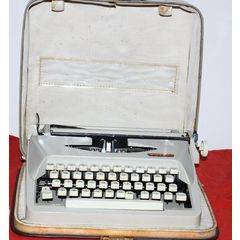 TYPEWRITER ROYAL