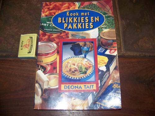 BOOK - KOOK MET BLIKKIES EN PAKKIES - DEONA TAIT