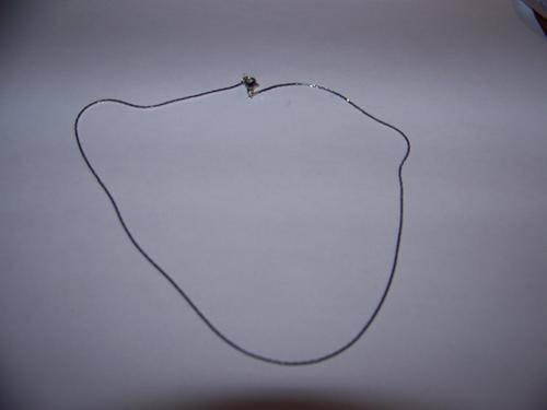 THIN SILVER CHAIN