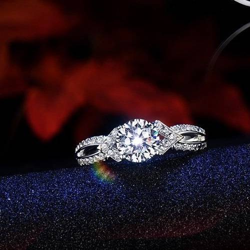 *** 1.1 CARAT SIMULATED DIAMOND RING ~ STAMPED S925  ~ SIZE 8.5 ***