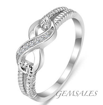 STERLING SILVER INFINITY ~LOVE~ RING *** SIZE 6 ***