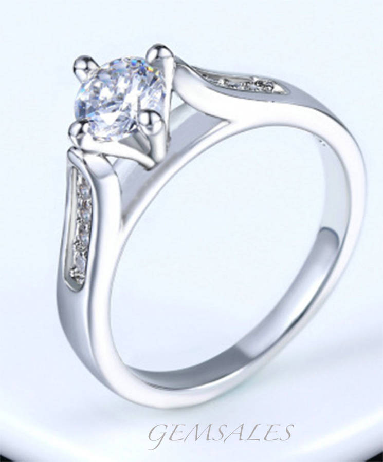 0.49ct AUSTRIAN CRYSTAL WITH INLAY *WHITE GOLD PLATED*   *18KGP*   SIZE   8  - Q  - 57mm