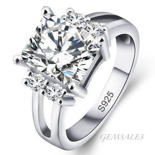 SPECTACULAR 3.79Ct EMERALD CUT SIM DIAMOND CZ*S925 / 18KGP*     SIZE    7.75   -  P 1/2  -  56mm