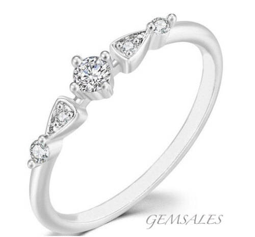 .10ct CZ High Fashion #Minimalist# Ring  *Elegant*    SIZE  6.75