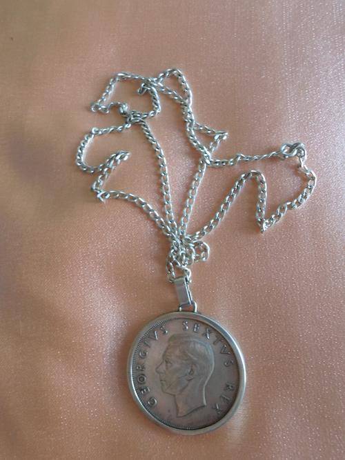 Five Shilling coin SA 1952 coin set in 952 sterling with 952 sterling silver chain.