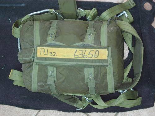 SADF TU32 patachute 