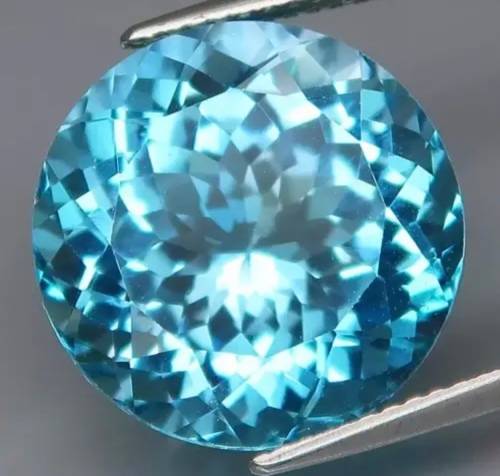 Natural Swiss Blue Topaz 16.1 Carats VVS