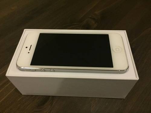 Apple iPhone 5 - Great Condition