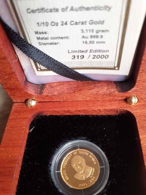 Assorted gold coins