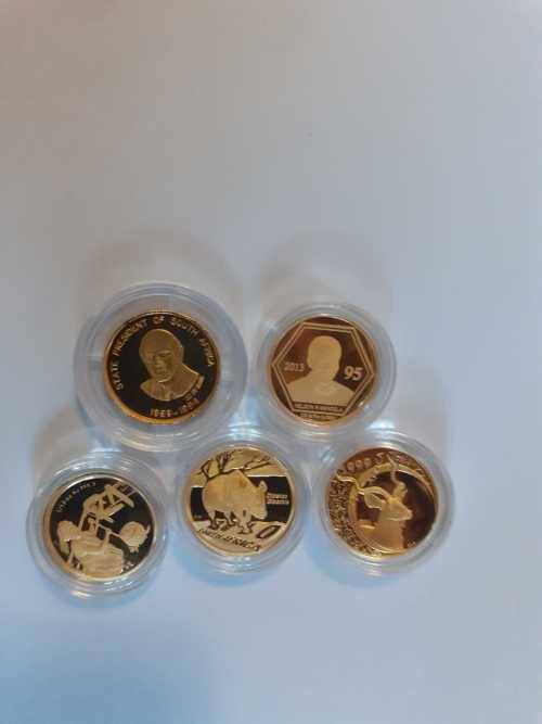 Assorted gold coins