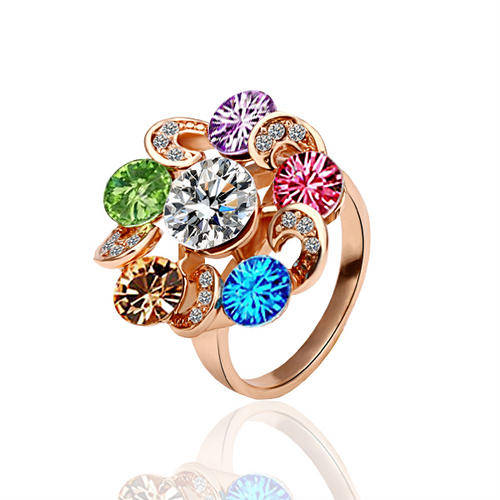 Fashion Jewelry Beautiful 18K GOLD PLATED RING!! Size 8