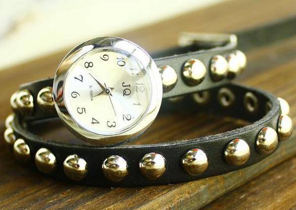 Fashionable Retro Genuine Leather Quartz Lady's Watch