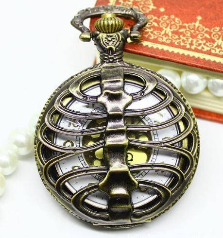 Fashionable Retro Pocket Watch With Chain.