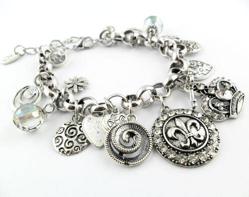 Hot Seller !!! --  Fashion Quality Silver Plated Bracelet