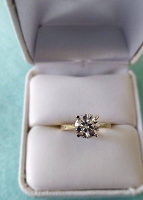 Solid 18K Yellow Gold 2ct Moissanite Engagement Ring Round Cut