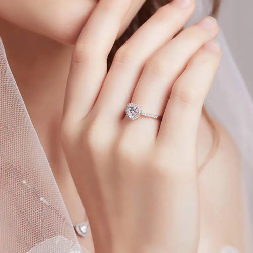 D color moissanite heart shape halo ring 925 sterling silver 18K rose gold Platted 2 carat