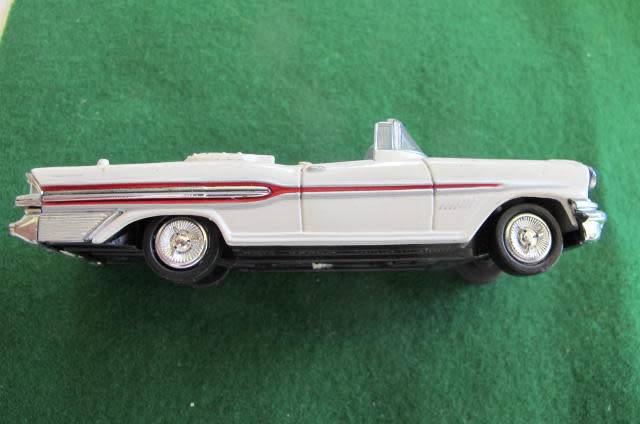 Chinese Cheapies - 1957 Pontiac Bonneville - Never Played No Box or Case