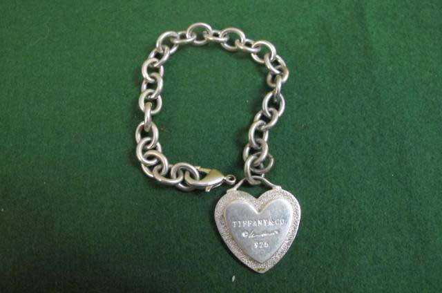Costume Jewellery  - Tiffany and co bracelet 16 cms