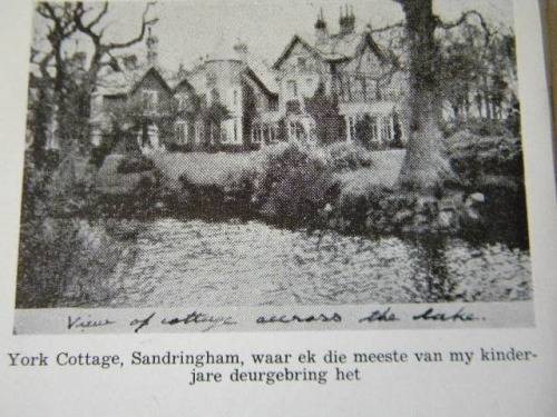 `N KONING VERTEL Die Herinneringe van die Hertog van Windsor  Vertaling: Otto E. Schwellnus