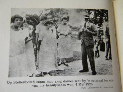 `N KONING VERTEL Die Herinneringe van die Hertog van Windsor  Vertaling: Otto E. Schwellnus