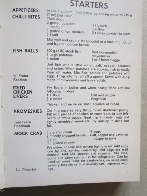 THE HOUSEWIVES` LEAGUE / DIE HUISVROUE LIGA  COOKERY BOOK