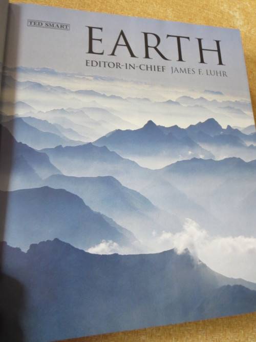 EARTH  Editor-in-chief James F. Luhr