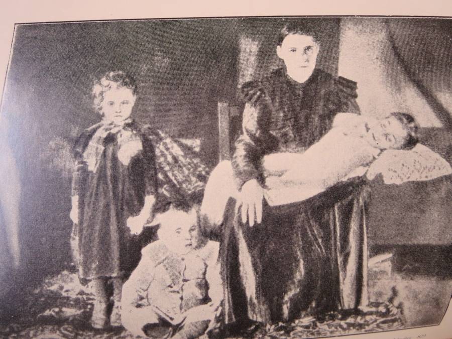 ONS GESKIEDENIS-SERIE. MAG ONS VERGEET? deur Mev. E. Neethling. (Anglo-Boereoorlog)  (P)