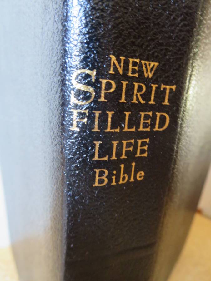 NEW SPIRIT FILLED LIFE BIBLE  Executive Editor: Jack W. Hayford  New King James Version