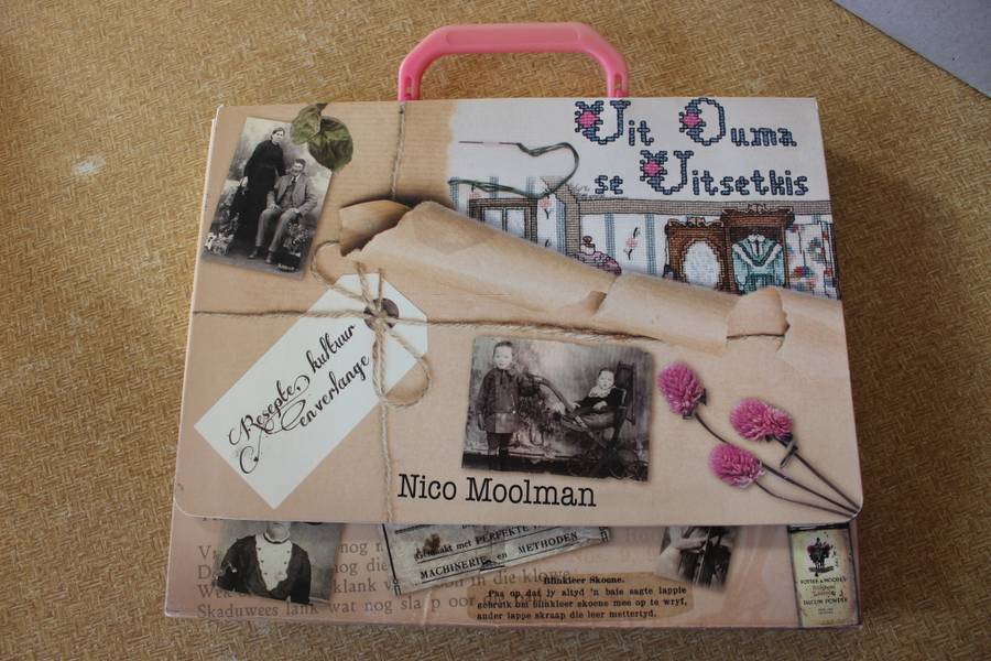 UIT OUMA SE UITSETKIS deur Nico Moolman. (Resepte, kultuur en verlange)