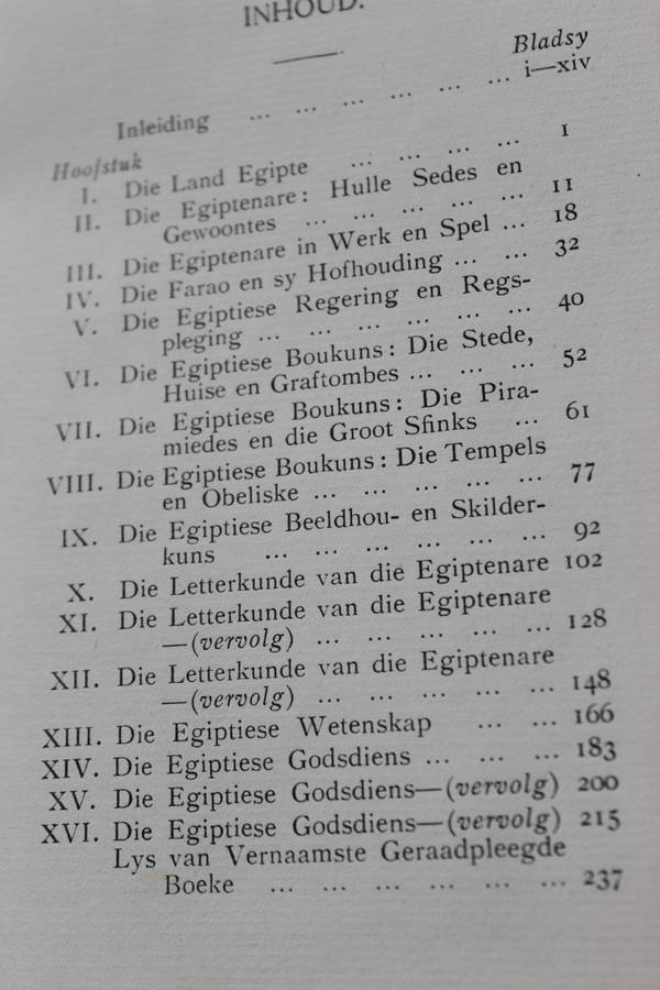 DIE LAND VAN DIE FARAO`S deur Hans Rompel.      (P)
