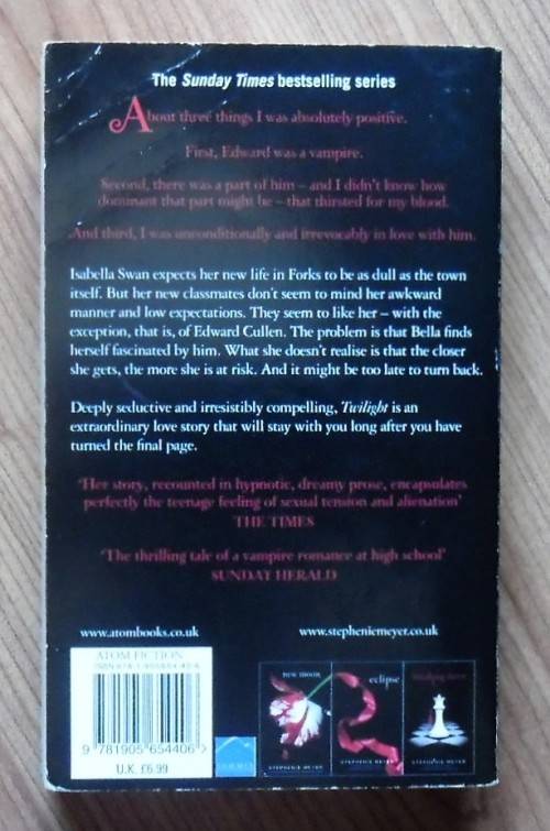 TWILIGHT by Stephanie Meyer