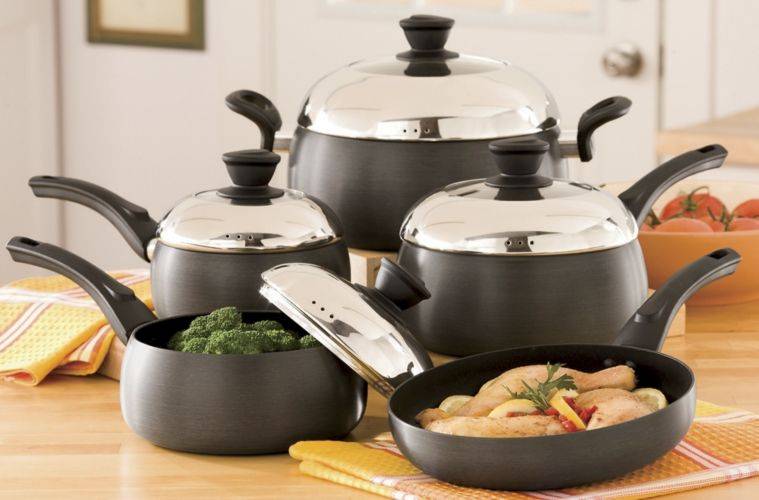BRAND NEW "Dessini "21 Piece Die Cast Aluminum Cookware Pot Set - NON STICK -