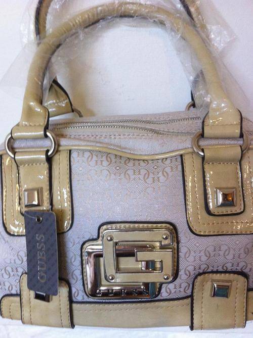 BRAND NEW ORIGNAL GUESS HANDBAG NEW COLLECTION