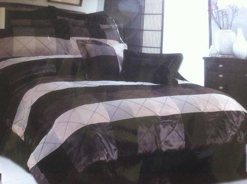 BRAND NEW ELEGENT DISGEN COMFORTER SET QUEEN BED SIZE******