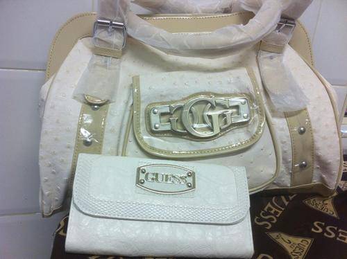 BRAND NEW  GUESS HANDBAG+FREE WALLET NEW STYLE NEW LOOK
