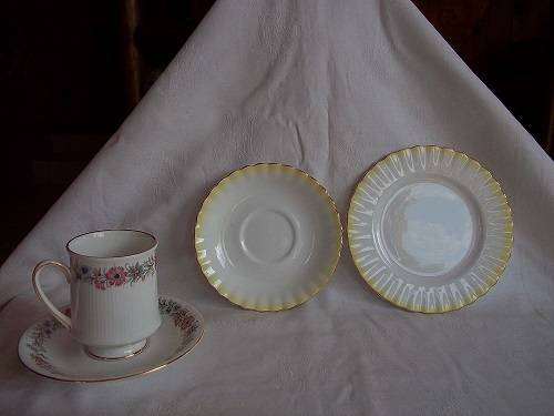 4 Lovely Royal Albert/ Paragon vintage porcelain items for 1 bid