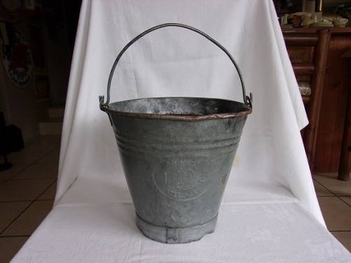 Vintage Krost Steelware 1 gallon bucket