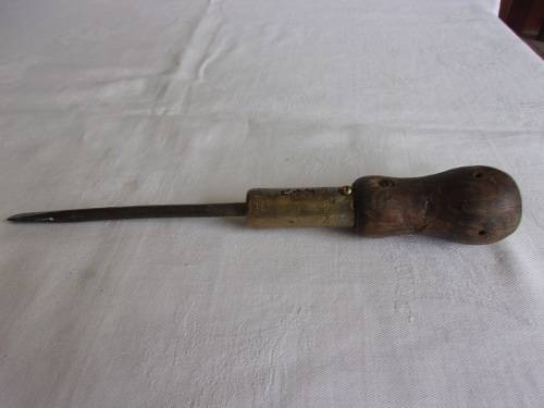 4 Vintage hand tools for 1 bid