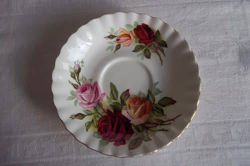 Vintage Royal Albert King's Ransom small trio - cup chipped