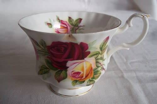 Vintage Royal Albert King's Ransom small trio - cup chipped
