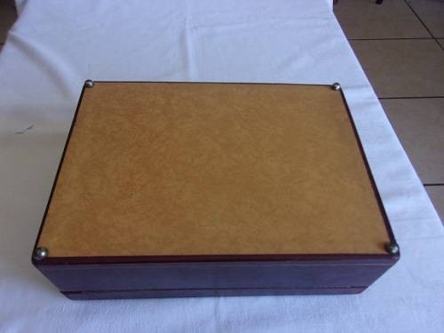 Large vintage burgundy genuine calf leather trinket/ jewellery box