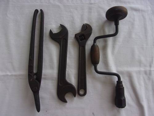 4 Vintage hand tools for 1 bid