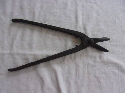 4 Vintage hand tools for 1 bid