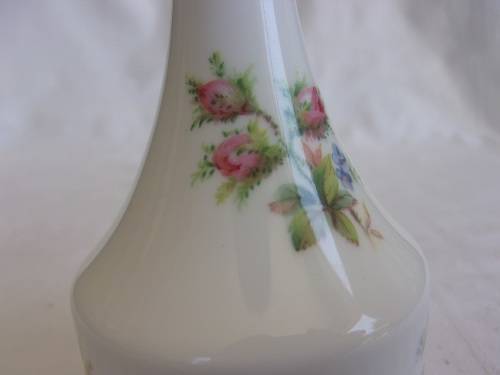 Vintage Royal Albert bud vase and 2 Royal Worcester White Rose items for 1 bid