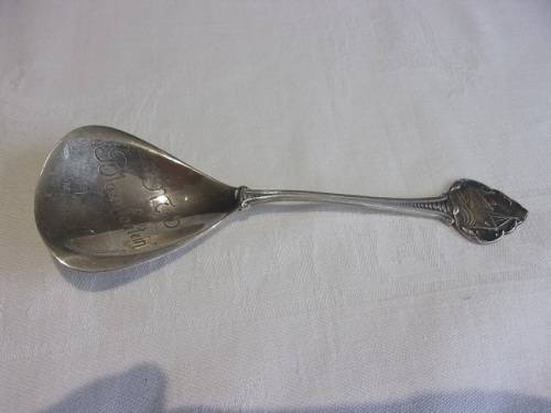 Lot of interesting antique/ vintage silver plated cutlery items for 1 bid