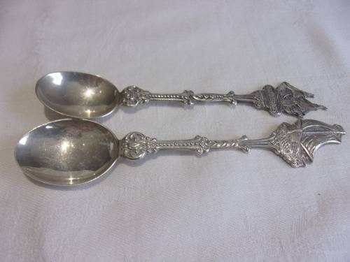 Lot of interesting antique/ vintage silver plated cutlery items for 1 bid